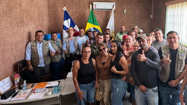 Agricultores do PNAE participam de reunião com o prefeito Mariano