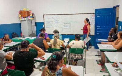 De volta à sala de aula, estudantes da EJAI encontram acolhimento, formação profissional e novas possibilidades